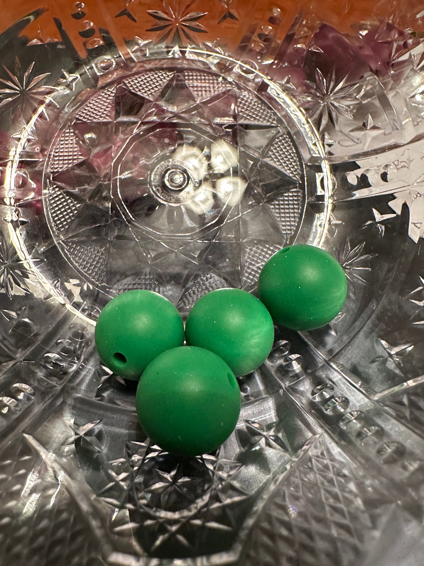 Green 15mm silicone bead 10 pack