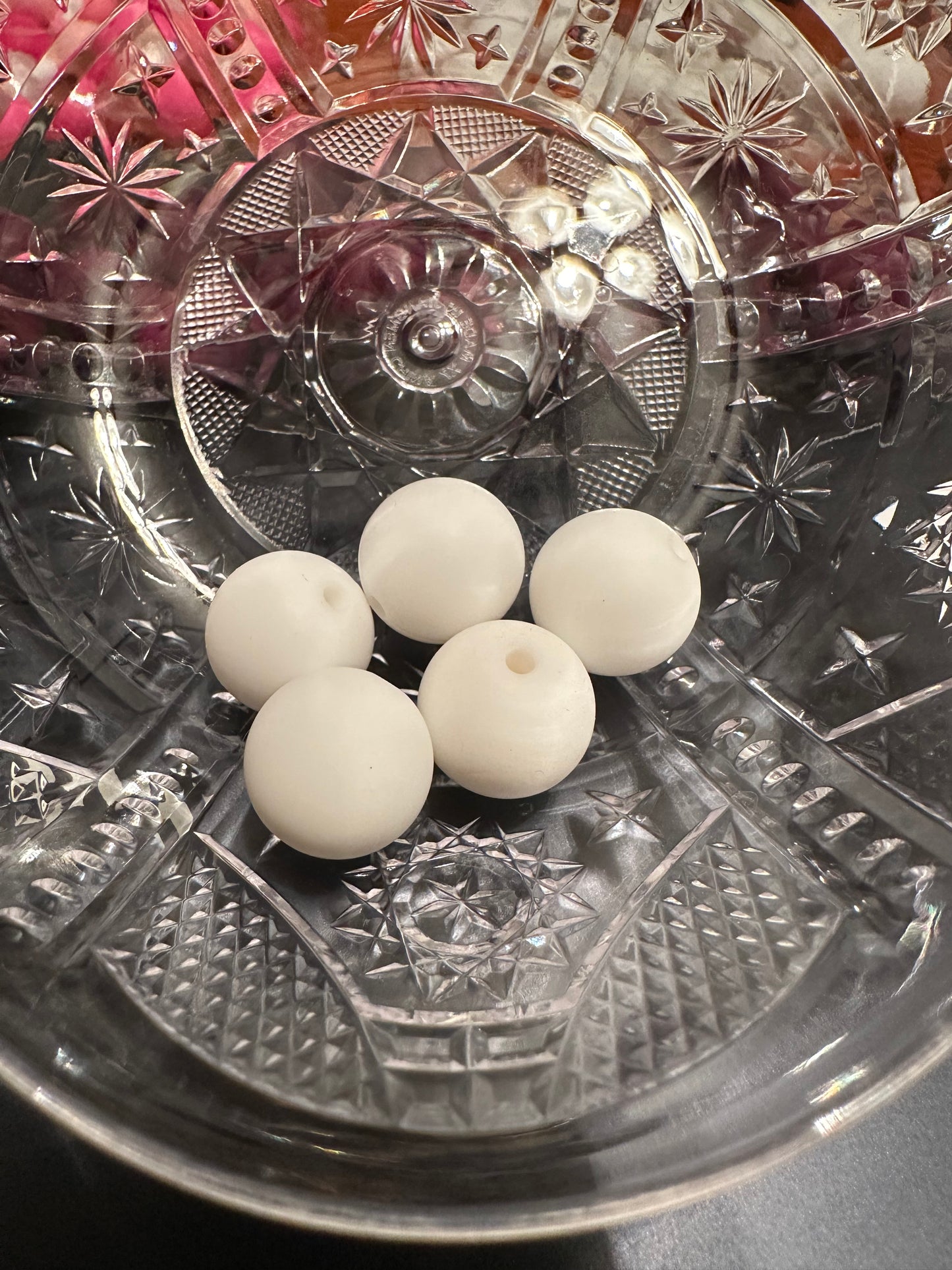 White 15mm silicone beads 10 pack
