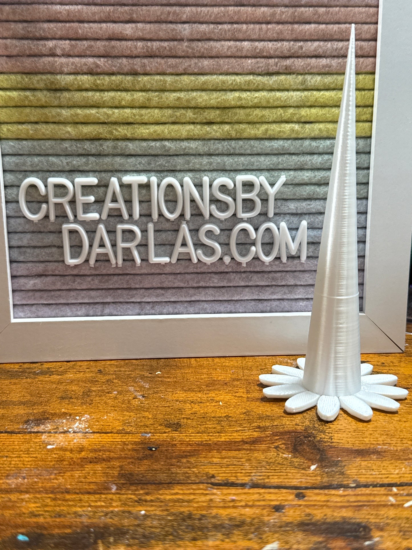 Daisy ring cone 5.5”